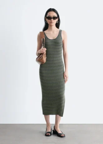 Abito midi a righe in maglia a costine
