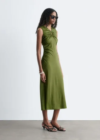 Abito midi con scollo a goccia e ruches