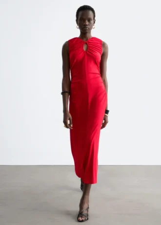Abito midi con scollo a goccia e ruches