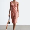 Abito midi con scollo a V
