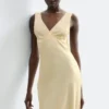 Abito midi con scollo a V