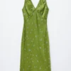 Abito midi con scollo a V