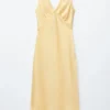 Abito midi con scollo a V