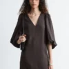 Abito midi con scollo a V e maniche a sbuffo