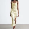 Abito midi jacquard con collo a cappuccio