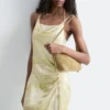 Abito midi jacquard con collo a cappuccio