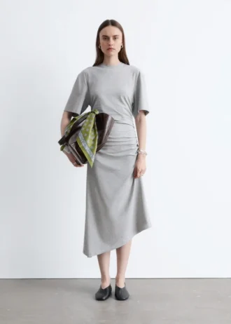 Abito T-shirt midi asimmetrico