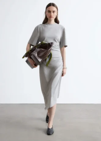 Abito T-shirt midi asimmetrico