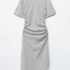 Abito T-shirt midi asimmetrico