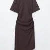 Abito T-shirt midi asimmetrico