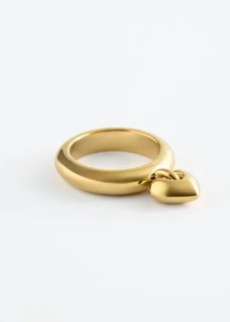 Anello con ciondolo a forma di cuore