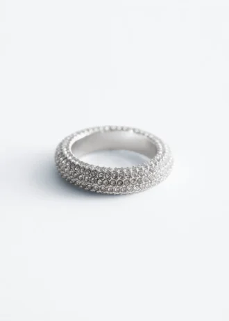 Anello con strass massicci