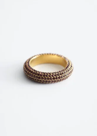 Anello con strass massicci