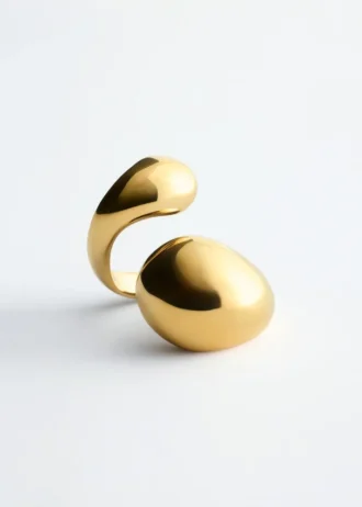 Anello scultoreo a doppia torsione