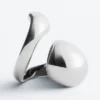 Anello scultoreo a doppia torsione