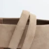 Ballerine in pelle scamosciata con cinturini incrociati
