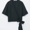 Camicetta con scollo incrociato