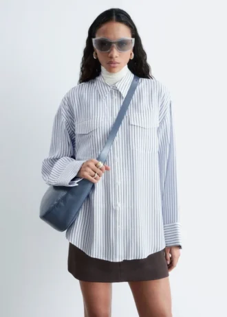 Camicia a righe con tasche applicate