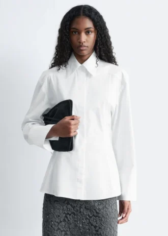 Camicia affusolata con cintura da annodare