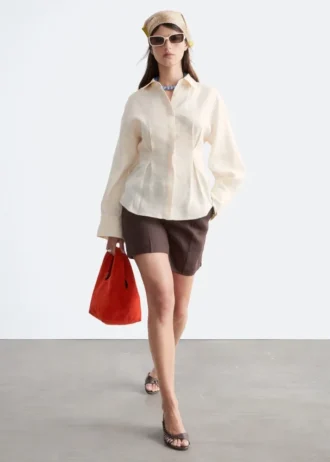 Camicia in lino con vita plissettata