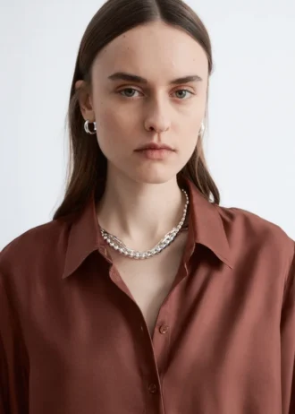 Camicia in seta dal taglio morbido