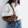 Camicia lunga in cotone con collo alto