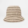 Cappello a secchiello in paglia intrecciata