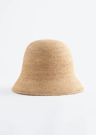 Cappello a secchiello in paglia intrecciata