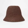 Cappello a secchiello in paglia intrecciata