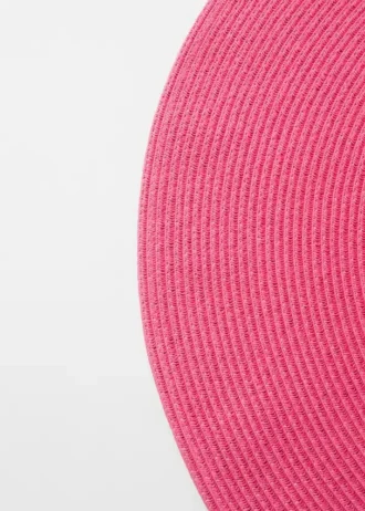Cappello di paglia a tesa larga