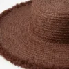 Cappello di paglia di rafia sfrangiato