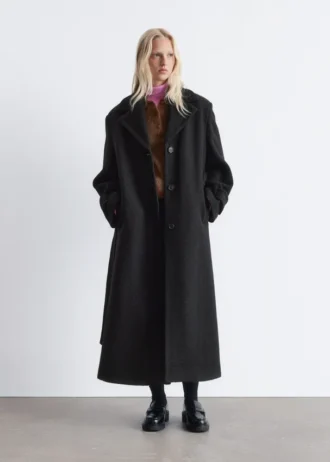 Cappotto in lana con cintura
