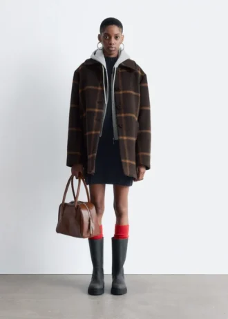 Cappotto in lana dalla linea ad A