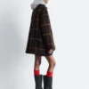 Cappotto in lana dalla linea ad A