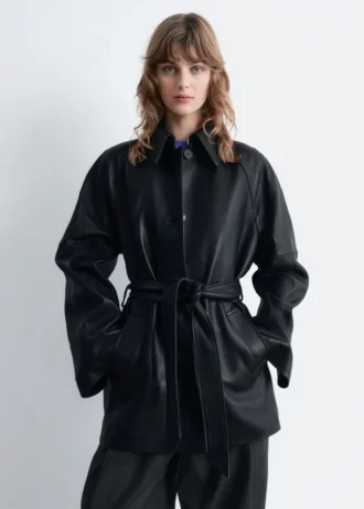 Cappotto in pelle con cintura da annodare
