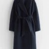 Cappotto voluminoso in lana con cintura