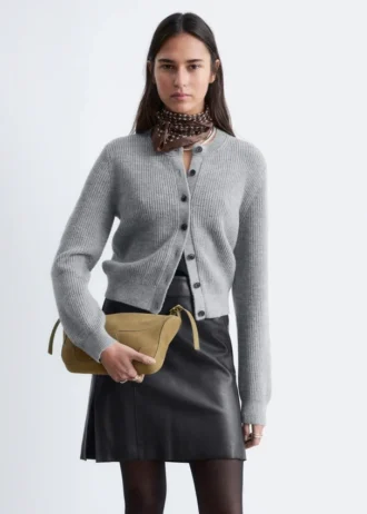 Cardigan a maglia a coste