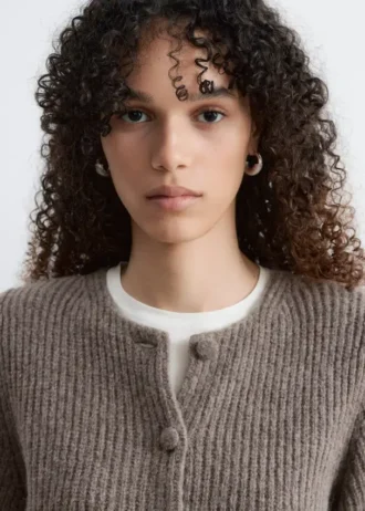 Cardigan a maglia a coste