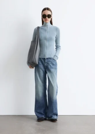 Cardigan con collo alto e zip