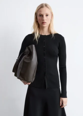 Cardigan in maglia a coste di lana merino