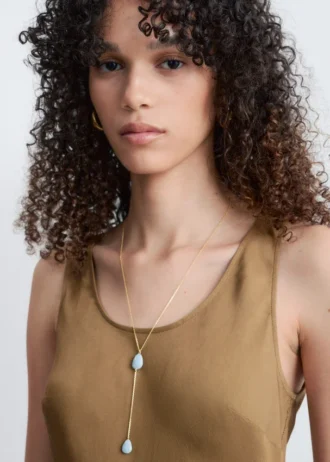 Collana con pendente lungo