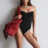 Costume da bagno a costine con bordi a contrasto