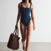 Costume da bagno con fiocchi testurizzati