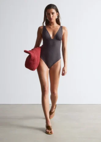 Costume da bagno con scollo a V
