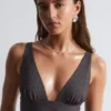 Costume da bagno con scollo a V