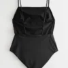 Costume da bagno con spalline e schiena scoperta