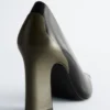 Décolleté in pelle con blocchi di colore