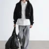 Felpa con cappuccio corta in scuba con zip