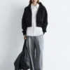 Felpa con cappuccio corta in scuba con zip