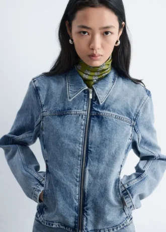Giacca in denim aderente con zip